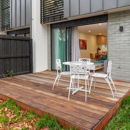 Modern 2 Bed 2 Bath Opposite Hagley Park Apartment Christchurch Bagian luar foto