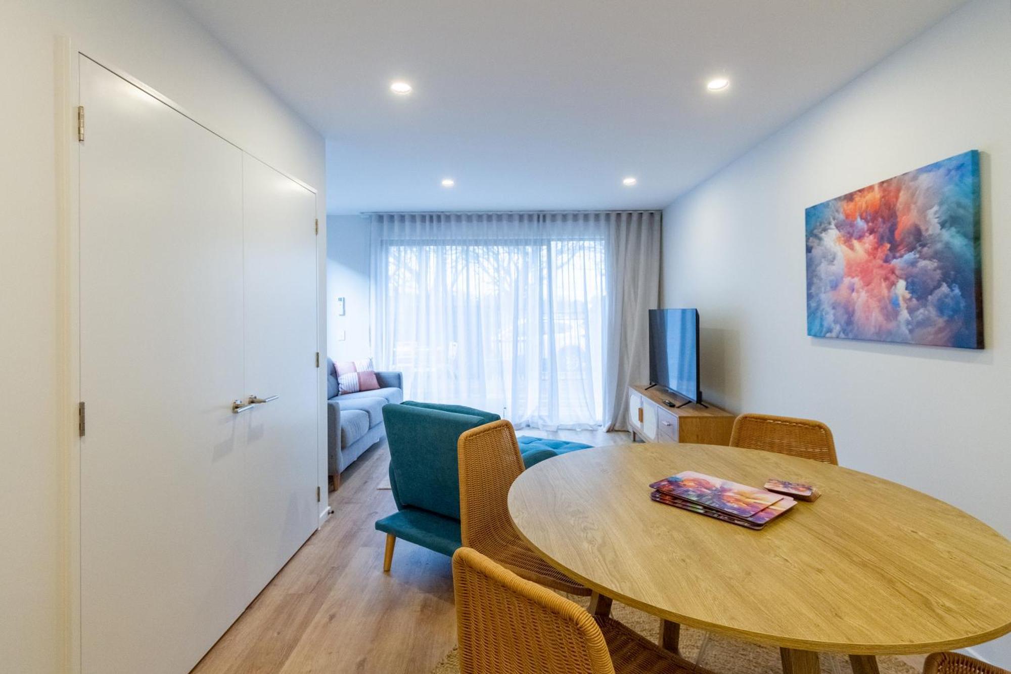 Modern 2 Bed 2 Bath Opposite Hagley Park Apartment Christchurch Bagian luar foto