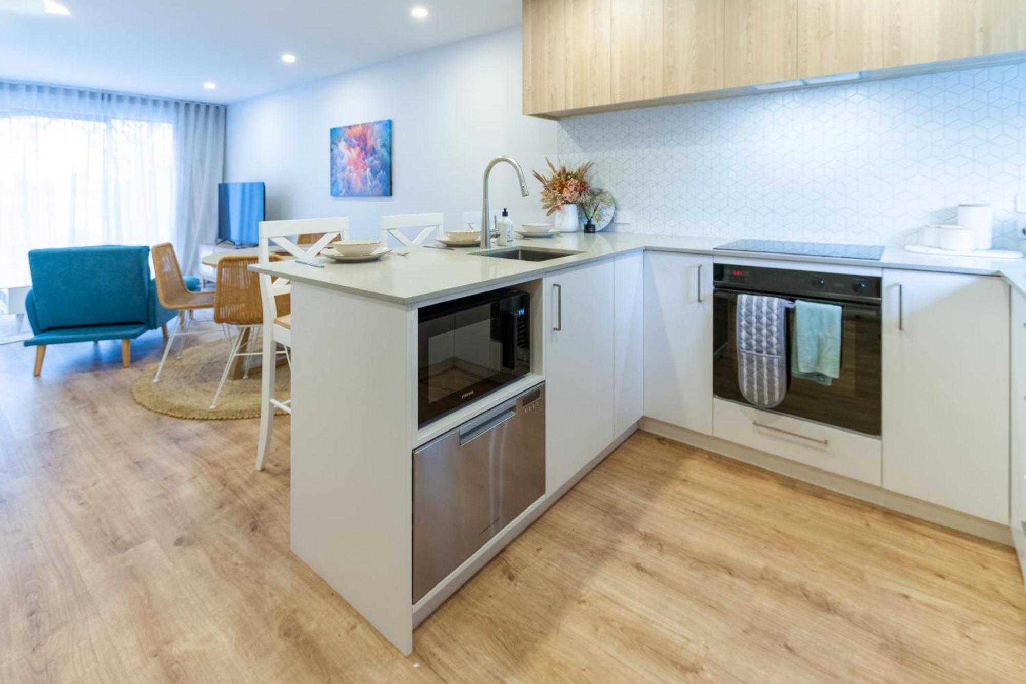 Modern 2 Bed 2 Bath Opposite Hagley Park Apartment Christchurch Bagian luar foto